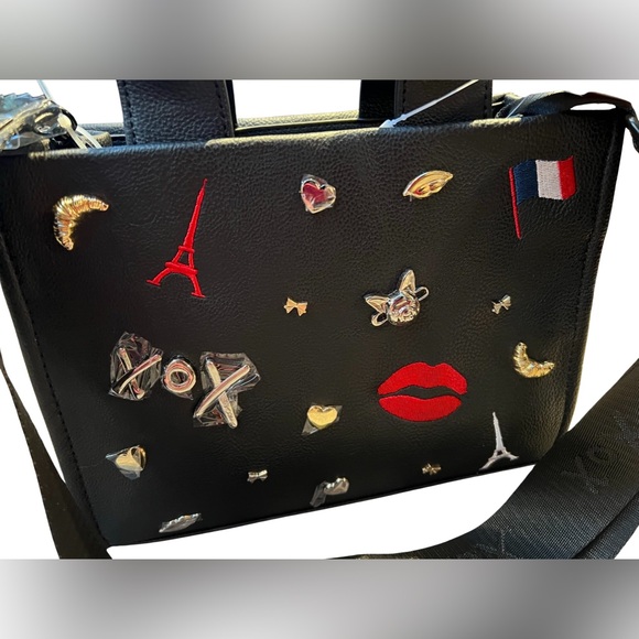 Betsey Johnson NWT Black Paris Dual Handle Crossbody & Pink Hearts Cosmetic Bag - Picture 6 of 11